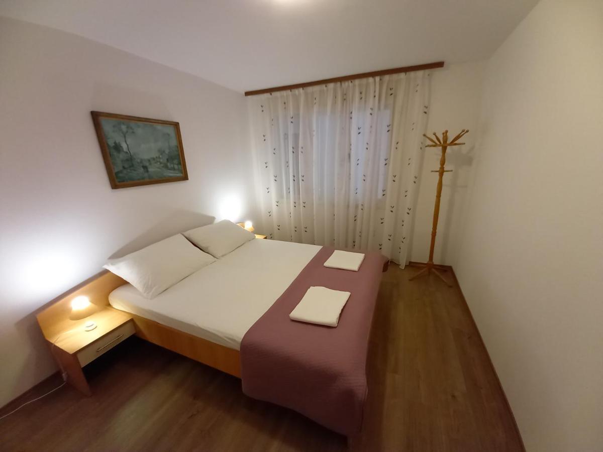 Apartments Lungo Pula Zimmer foto